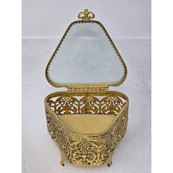 Vintage Gold Ormolu Filigree Triangular Jewelry Casket Glass Lid Velvet Interior - Picture 2 of 3